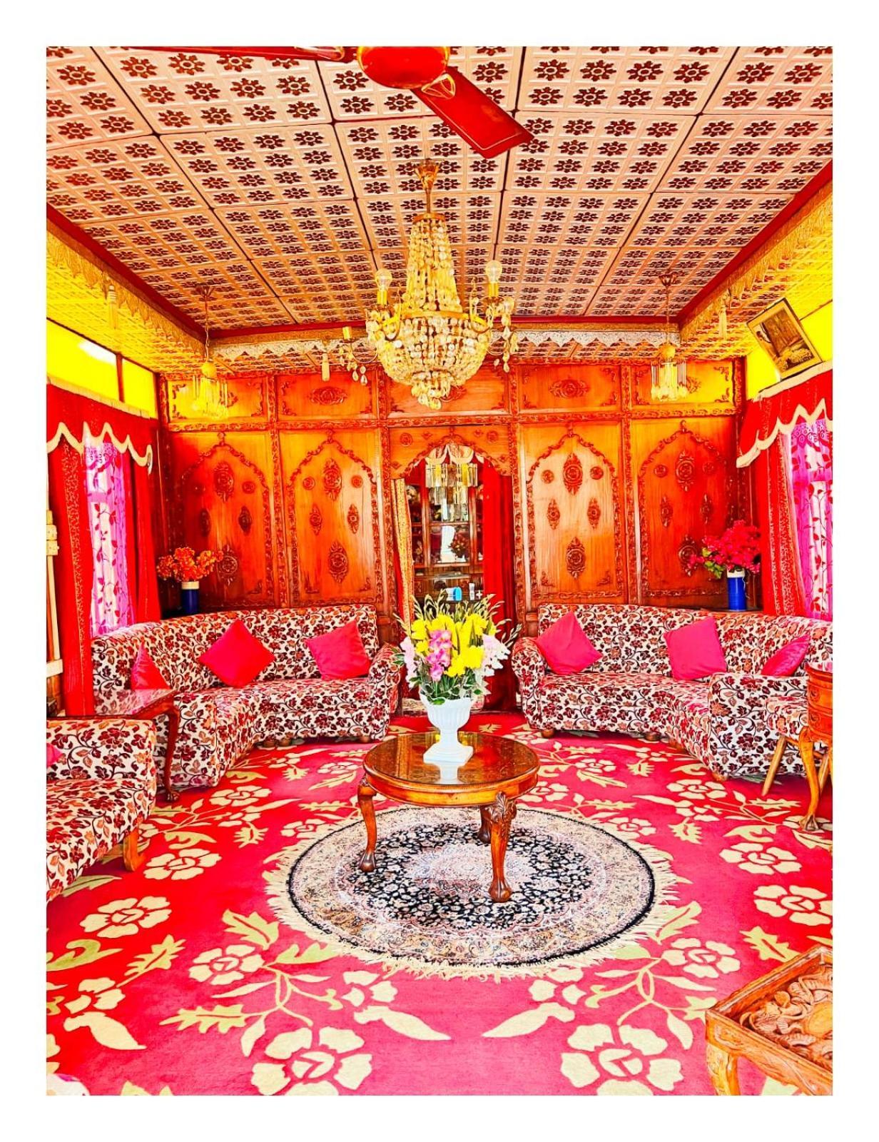 מלון Srīnagar Mossess Group Of Houseboats מראה חיצוני תמונה